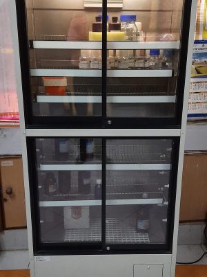 Pharmaceutical refrigerator