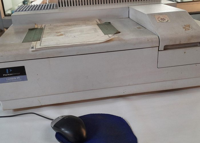 UV-VIS Spectrophotometer